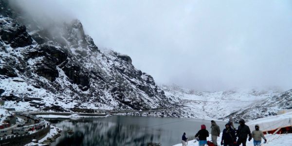 HIMALAYAN TRANQUILITY